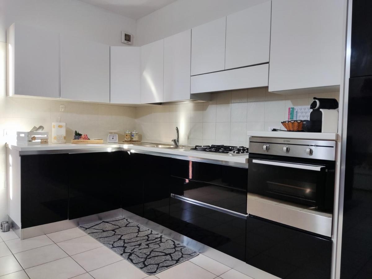 Vico Stazione Apartment Uta Екстер'єр фото