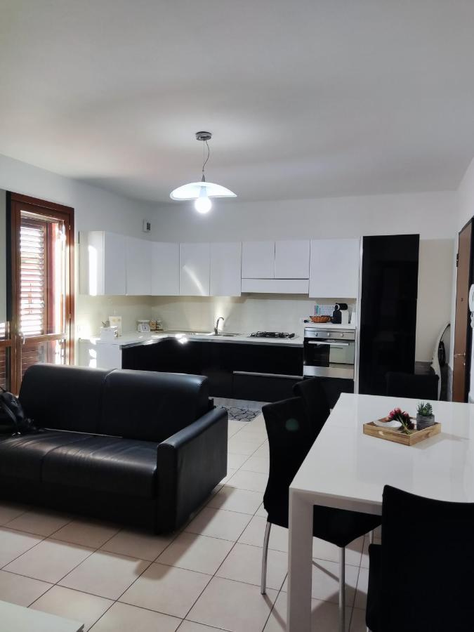 Vico Stazione Apartment Uta Екстер'єр фото