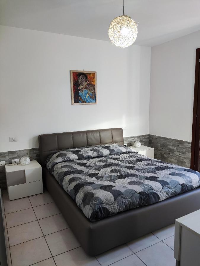 Vico Stazione Apartment Uta Екстер'єр фото