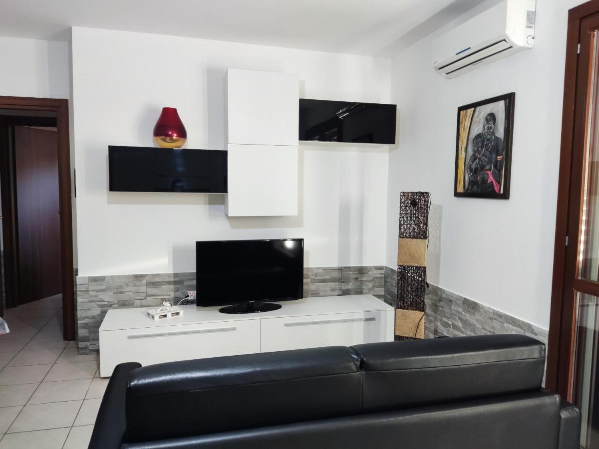 Vico Stazione Apartment Uta Екстер'єр фото