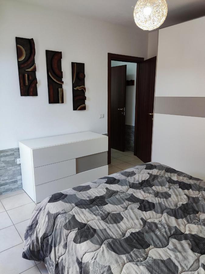 Vico Stazione Apartment Uta Екстер'єр фото